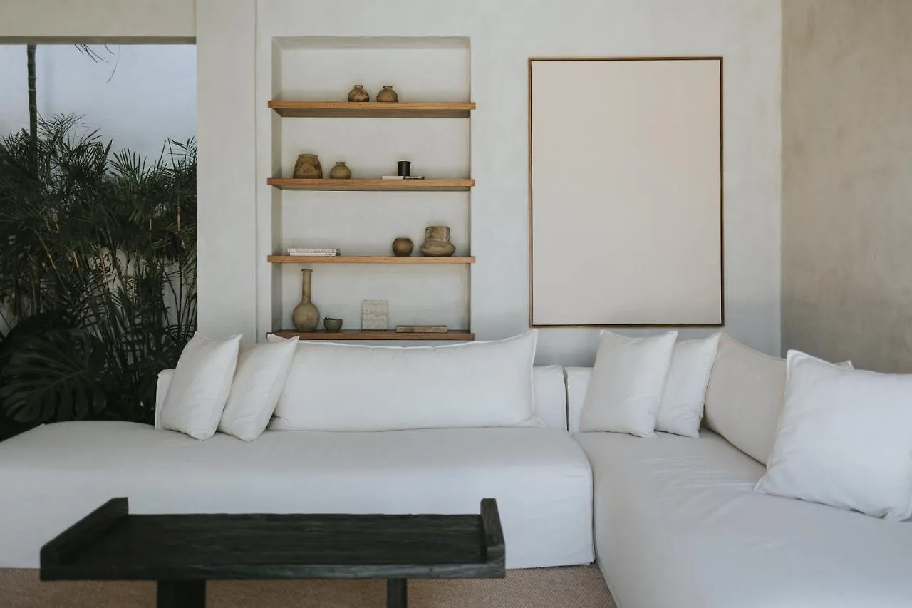 Designer 3Br Villa Tropical Stay Near Canggu Kerobokan  Kerobokan (Bali)